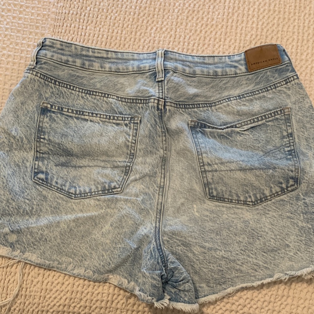American Eagle Light Blue Acid Wash Cutoff Shorts 12 - Picture 2 of 4